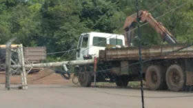 Imagem ilustrativa da imagem Apagão no Amapá: no 1°dia de retomada, caminhão derruba poste e deixa casas sem luz no AP