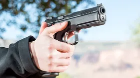 Imagem ilustrativa da imagem Camex zera alíquota do imposto de importação de revólveres e pistolas