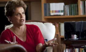 Imagem ilustrativa da imagem FHC e Lula se manifestam a favor de Dilma após Bolsonaro ironizar tortura