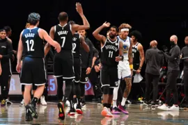 Imagem ilustrativa da imagem Na estreia da temporada 2020-2021 da NBA Brooklyn Nets atropelaram o Golden State Warrior