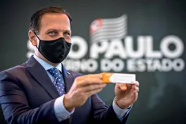Imagem ilustrativa da imagem Governo de São Paulo anuncia que vacinação contra Covid-19 começa no dia 25 de janeiro; Anvisa ainda não aprovou a CoronaVac