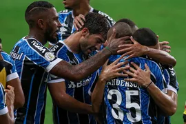 Imagem ilustrativa da imagem Grêmio vence Atlético Goianiense por 2 a 1