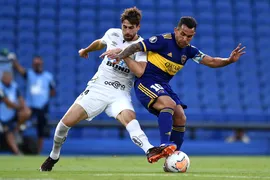 Imagem ilustrativa da imagem Santos joga melhor, mas fica no 0 a 0 com Boca Juniors na  Bombonera