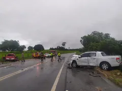 Imagem ilustrativa da imagem Acidente entre caminhonete e veículo de passeio na GO 164, em Goiás