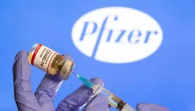 Imagem ilustrativa da imagem Pfizer exigiu a governos latino-americanos que assumissem indenizações em negociações da vacina