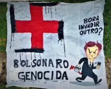 Imagem ilustrativa da imagem Após estender faixa contra o Bolsonaro grupo é preso em Brasília