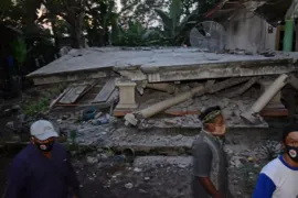 Imagem ilustrativa da imagem Ilha de Java na Indonésia é atingida por terremoto de magnitude 5,9