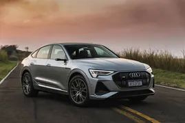 Imagem ilustrativa da imagem Audi e-tron 2021 estreia faróis Full LED Digital Matrix no Brasil