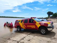 Imagem ilustrativa da imagem Barco naufragado é resgatado no Rio Araguaia