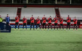 Imagem ilustrativa da imagem De olho na terceira vitória na Sul-Americana, Atlético-GO encara Palestino no Antônio Accioly