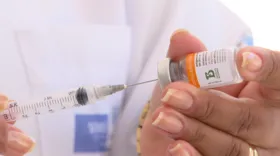 Imagem ilustrativa da imagem Vacina com IFA brasileiro poderá sair em outubro