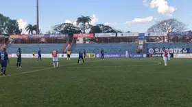 Imagem ilustrativa da imagem Goianésia leva dois gols em dez minutos e fica no empate com o União Rondonópolis