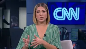 Imagem ilustrativa da imagem Ao vivo, apresentadora da CNN Brasil comete gafe e quase 'enterra' Jair Bolsonaro