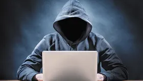 Imagem ilustrativa da imagem ‘Stalking’: Perseguição na internet é crime