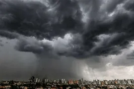 Imagem ilustrativa da imagem Goiás está em alerta de risco para chuvas fortes, raios e vendavais