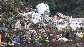 Imagem ilustrativa da imagem Comissária de voo da tragédia da Chapecoense é presa