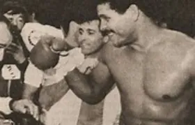 Imagem ilustrativa da imagem Morre, aos 74 anos, Miguel de Oliveira, campeão mundial de boxe em 1975