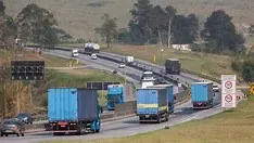 Imagem ilustrativa da imagem Transportadores autônomos da Baixada Santista aderem à paralisação nacional