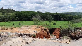 Imagem ilustrativa da imagem Prefeitura de Formiga em MG declara situação de emergência após deslizamento de solo