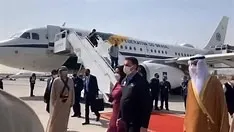 Imagem ilustrativa da imagem Bolsonaro desembarca em Dubai para semana de viagem pelo Oriente Médio