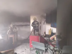 Imagem ilustrativa da imagem Homem é socorrido durante incêndio em Aparecida de Goiânia