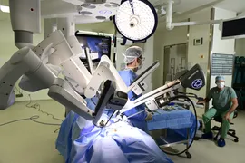 Imagem ilustrativa da imagem Plataforma robótica para cirurgias chega ao Hospital Albert Einstein em Goiânia