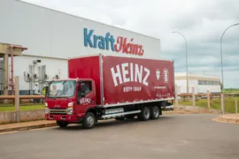 Imagem ilustrativa da imagem Kraft Heinz adota caminhão 100% elétrico na região metropolitana de Goiânia