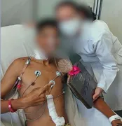 Imagem ilustrativa da imagem Jovem ferido em praia continua hospitalizado