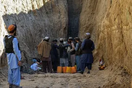 Imagem ilustrativa da imagem Menino morre após cair em poço no Afeganistão