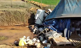 Imagem ilustrativa da imagem Canal de drenagem poluído por agrotóxicos passará por limpeza após acidente em Cristalina