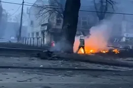 Imagem ilustrativa da imagem Ucrânia: Kiev é bombardeada antes de nova rodada de negociações sobre cessar-fogo