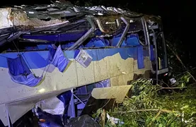 Imagem ilustrativa da imagem Acidente envolvendo ônibus deixa 10 pessoas mortas e 21 feridas