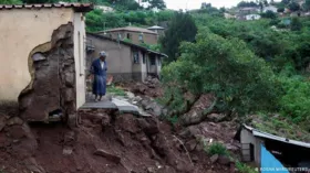 Imagem ilustrativa da imagem Enchentes na África do Sul deixa 395 mortos