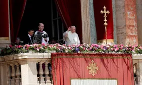 Imagem ilustrativa da imagem "Páscoa de guerra": Papa Francisco faz apelo por paz na Ucrânia durante celebração no Vaticano