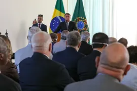 Imagem ilustrativa da imagem TSE rebate 20 falas de Bolsonaro a embaixadores; veja quais são
