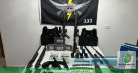 Imagem ilustrativa da imagem Polícia desmancha paiol de armas e laboratório de refino de drogas