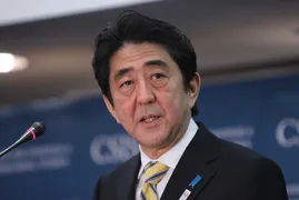Imagem ilustrativa da imagem Shinzo Abe, ex-premiê do Japão, é assassinado a tiro durante ato de campanha