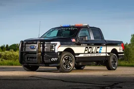 Imagem ilustrativa da imagem Ford F-150 Lightning Pro SSV: picape elétrica exclusiva da polícia dos EUA