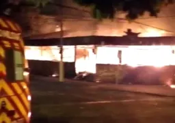 Imagem ilustrativa da imagem Bar é atingido por fogo no Setor Marista em Goiânia