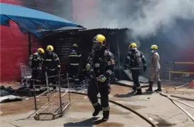 Imagem ilustrativa da imagem Supermercado no Setor Santa Genoveva, em Goiânia, pega fogo