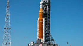 Imagem ilustrativa da imagem Nasa adia pela terceira vez a tentativa de lançar foguete para dar a volta na Lua